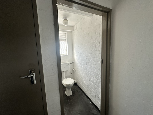 To Let Commercial Property for Rent in Ottery Western Cape
